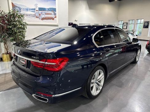 Used 2016 BMW 750i xDrive AWD/4WD image 3