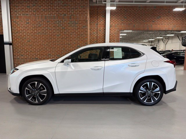 Used 2023 Lexus UX 250h AWD w/ Accessory Package (Z2) image 4