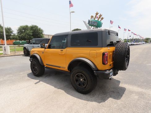 Used 2021 Ford Bronco First Edition AWD/4WD image 16
