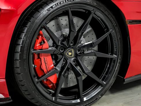 Used 2019 Lamborghini Aventador S AWD/4WD image 15