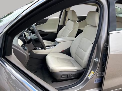 Used 2024 Chevrolet Malibu LT FWD image 8