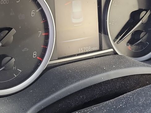 Used 2017 Nissan Sentra SV w/ Style Package image 8