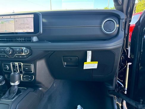 New 2027 Jeep Wrangler Unlimited Sahara AWD/4WD image 27