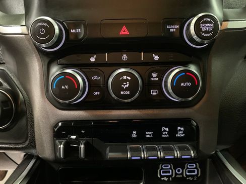 Used 2021 RAM 1500 Big Horn AWD/4WD image 11