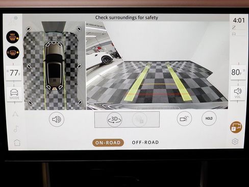 Used 2025 Land Rover Range Rover SE image 12