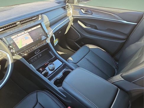 New 2026 Jeep Grand Cherokee Limited w/ Luxury Tech Group II image 12