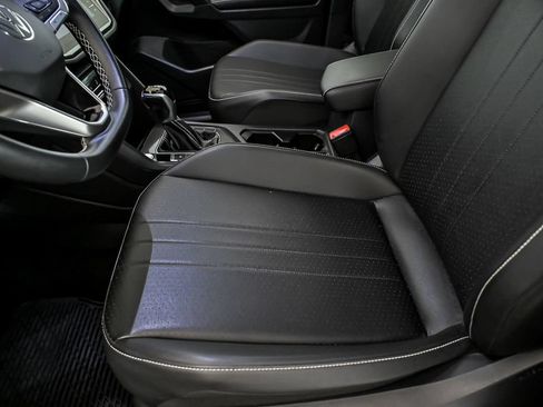 Certified 2023 Volkswagen Tiguan SE AWD/4WD image 12