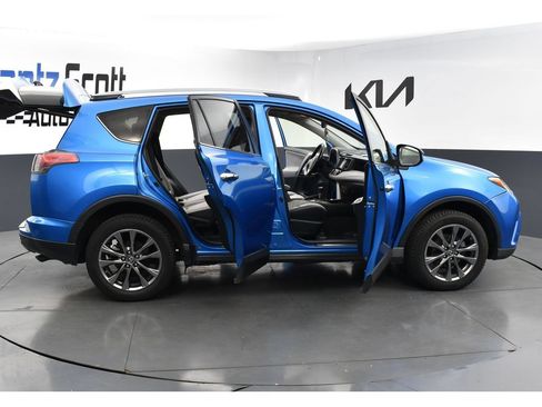 Used 2018 Toyota RAV4 Limited w/ Advanced Technology Package AWD/4WD image 28
