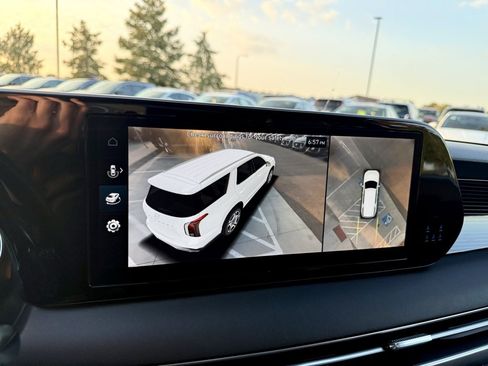 Used 2024 Hyundai Palisade Calligraphy image 31