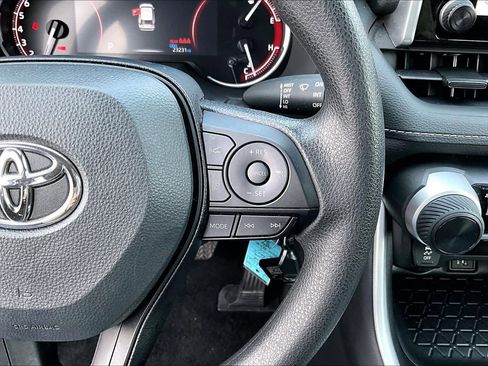 Certified 2025 Toyota RAV4 LE image 24