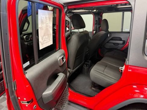 Used 2020 Jeep Wrangler Unlimited Sahara AWD/4WD image 18