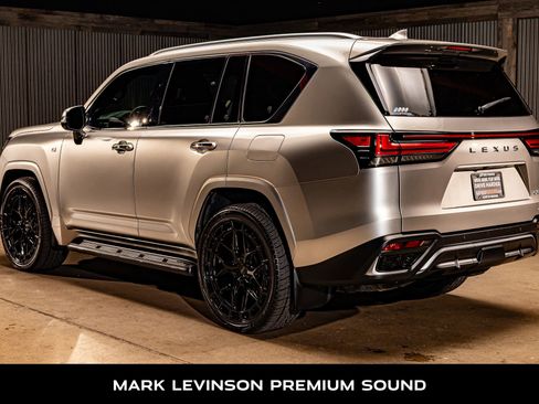 Used 2022 Lexus LX 600 F Sport image 7