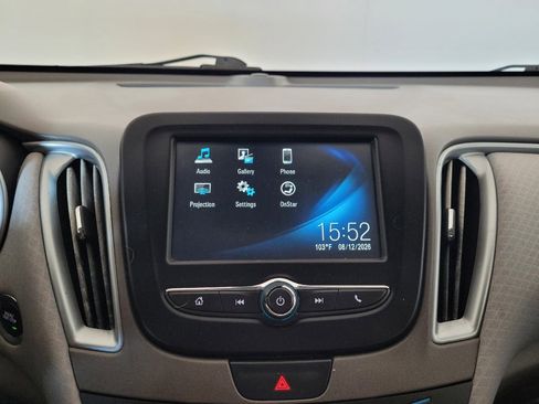 Used 2018 Chevrolet Malibu LS FWD image 25