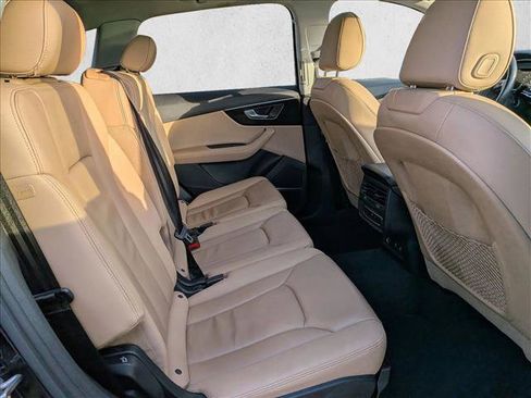 Used 2024 Audi Q7 3.0T Premium Plus image 20