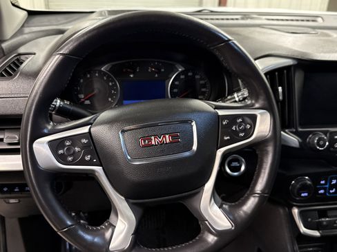 Used 2022 GMC Terrain SLT w/ Infotainment Package II image 8