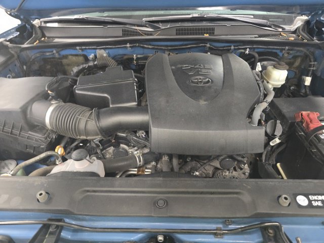 Used 2019 Toyota Tacoma TRD Sport w/ Technology Package AWD/4WD image 17