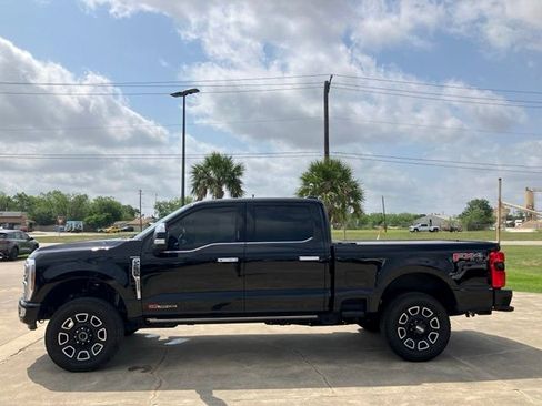 Used 2024 Ford F250 Platinum AWD/4WD image 4