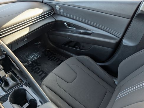 Certified 2023 Hyundai Elantra SEL w/ Convenience Package FWD image 11