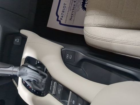 New 2025 Honda HR-V LX image 29