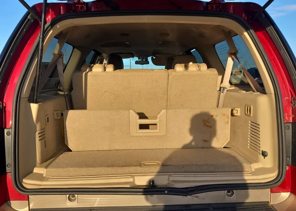 Used 2014 Ford Expedition EL XLT w/ Equipment Group 202A AWD/4WD image 11