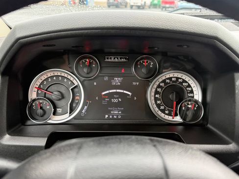 Used 2017 RAM 3500 Big Horn w/ Sport Appearance Group AWD/4WD image 29