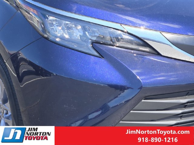 Used 2026 Toyota Sienna XLE FWD image 9