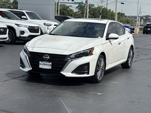 Used 2025 Nissan Altima 2.5 SL AWD/4WD image 11
