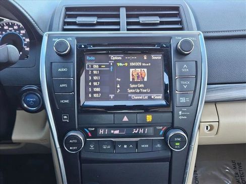 Used 2015 Toyota Camry XLE w/ Moonroof Package image 13