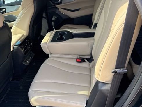 Used 2023 Acura MDX SH-AWD w/ Technology Package image 17