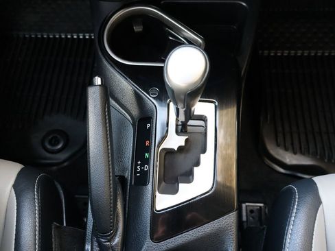 Used 2017 Toyota RAV4 Limited image 39