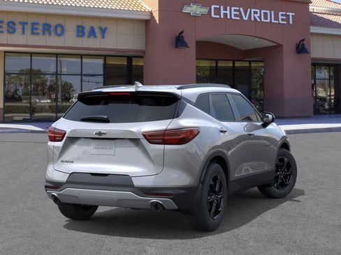 New 2026 Chevrolet Blazer LT w/ Convenience Package FWD image 4