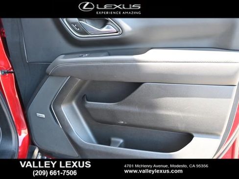 Used 2023 GMC Yukon AT4 w/ AT4 Premium Plus Package AWD/4WD image 21