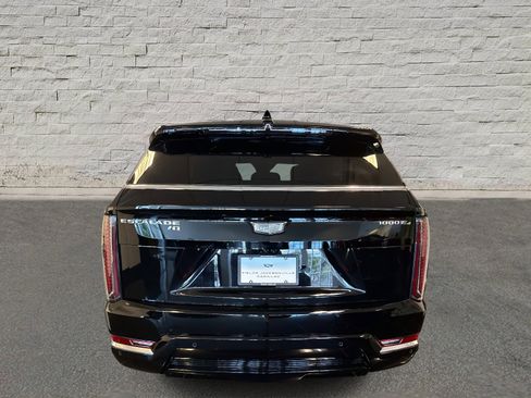 New 2025 Cadillac Escalade IQ Luxury 2 image 4