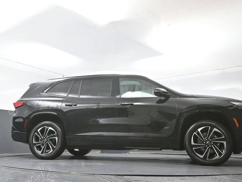 Used 2025 Buick Enclave Sport Touring w/ Power Package AWD/4WD image 55
