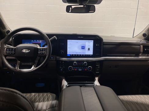 Used 2025 Ford F450 Platinum w/ Platinum Plus Package image 29