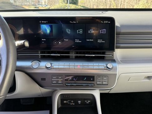 Used 2025 Hyundai Kona SEL image 16