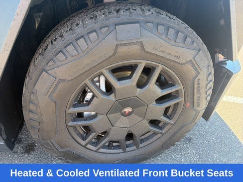 Used 2024 Tesla Cybertruck Cyberbeast AWD/4WD image 10