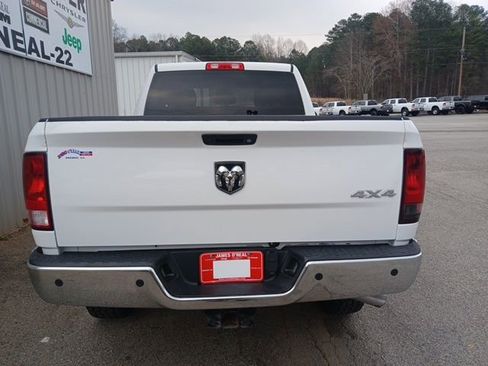 Used 2018 RAM 2500 Tradesman w/ Chrome Appearance Group image 4