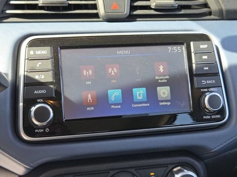 Used 2025 Nissan Versa SV FWD image 22