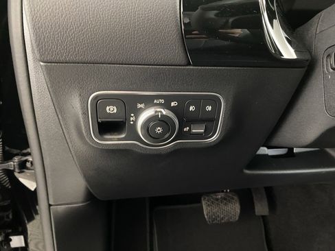 Certified 2025 Mercedes-Benz GLA 250 4MATIC image 17