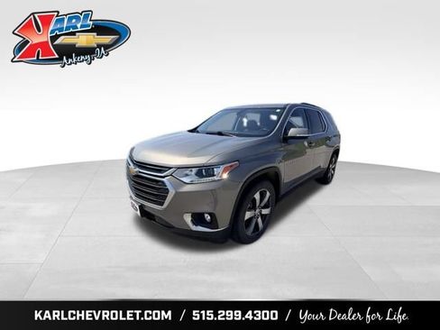 Used 2019 Chevrolet Traverse LT w/ LT Premium Package AWD/4WD image 1