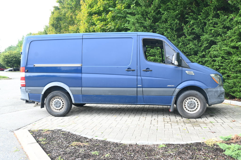 Used 2015 Mercedes-Benz Sprinter 2500 image 8