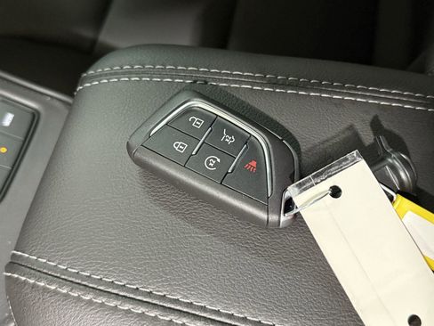 New 2025 Cadillac XT4 Premium Luxury image 35