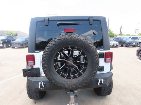 Used 2014 Jeep Wrangler Unlimited Sport w/ Quick Order Package 24S AWD/4WD image 11