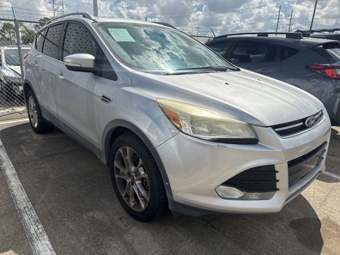 Used 2014 Ford Escape Titanium image 3