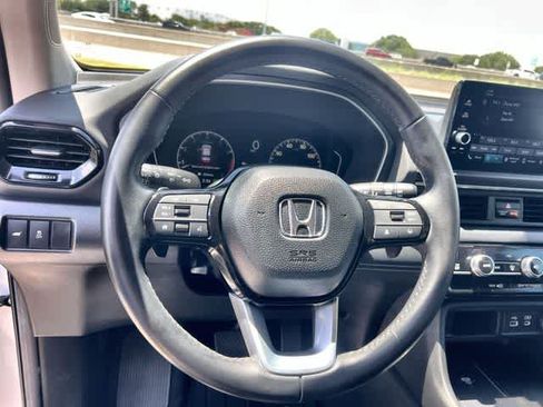Certified 2025 Honda Pilot EX-L image 17