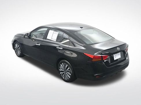 Used 2025 Nissan Altima 2.5 SV image 30
