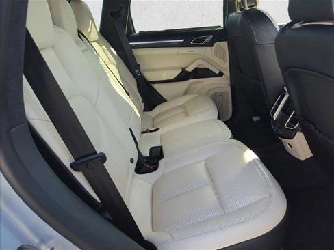 Used 2017 Porsche Cayenne GTS AWD/4WD image 22