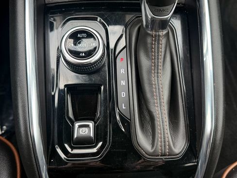 Certified 2023 GMC Canyon AT4 w/ AT4 Premium Package AWD/4WD image 34