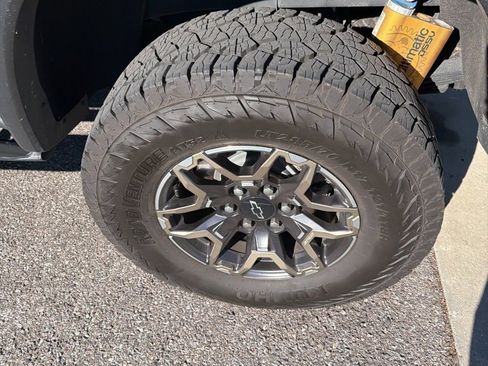 Used 2023 Chevrolet Colorado ZR2 w/ ZR2 Convenience Package III image 5